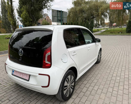 Фольксваген e-up 2013 в Каменце-Подольском на Automoto.ua Белый Фольксваген e-up, объемом двигателя 0 л и пробегом 150 тыс. км за 5999 $, фото 11 на Automoto.ua