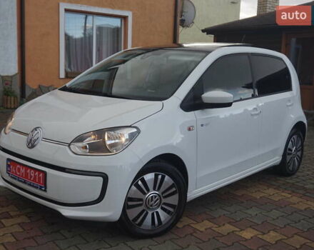 Фольксваген e-up 2013 в Самборе на Automoto.ua Белый Фольксваген e-up, объемом двигателя 0 л и пробегом 120 тыс. км за 6000 $, фото 1 на Automoto.ua