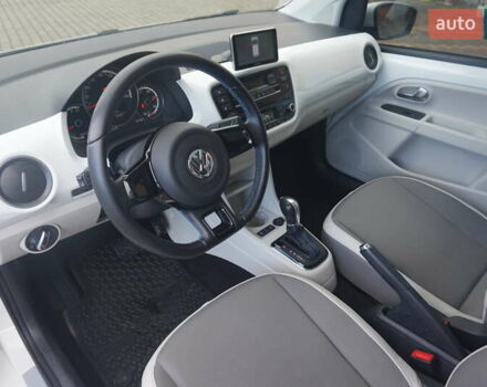 Фольксваген e-up 2013 в Самборе на Automoto.ua Белый Фольксваген e-up, объемом двигателя 0 л и пробегом 120 тыс. км за 6000 $, фото 25 на Automoto.ua