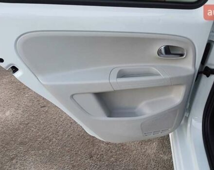 Білий Фольксваген e-up, об'ємом двигуна 0 л та пробігом 114 тис. км за 6499 $, фото 44 на Automoto.ua