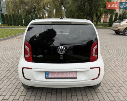 Фольксваген e-up 2013 в Каменце-Подольском на Automoto.ua Белый Фольксваген e-up, объемом двигателя 0 л и пробегом 150 тыс. км за 5999 $, фото 12 на Automoto.ua