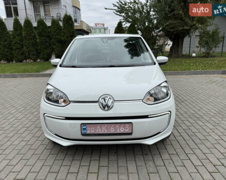 Фольксваген e-up 2013 в Каменце-Подольском на Automoto.ua Белый Фольксваген e-up, объемом двигателя 0 л и пробегом 150 тыс. км за 5999 $, фото 1 на Automoto.ua