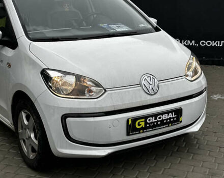 Белый Фольксваген e-up, объемом двигателя 0 л и пробегом 72 тыс. км за 6900 $, фото 3 на Automoto.ua