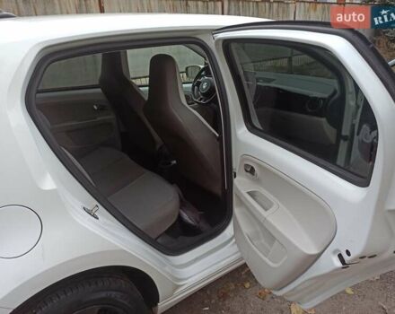 Белый Фольксваген e-up, объемом двигателя 0 л и пробегом 161 тыс. км за 6950 $, фото 5 на Automoto.ua