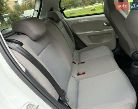 Фольксваген e-up 2013 в Каменце-Подольском на Automoto.ua Белый Фольксваген e-up, объемом двигателя 0 л и пробегом 150 тыс. км за 5999 $, фото 21 на Automoto.ua