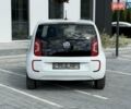 Фольксваген e-up 2013 в Городке на Automoto.ua Белый Фольксваген e-up, объемом двигателя 0 л и пробегом 141 тыс. км за 6300 $, фото 4 на Automoto.ua