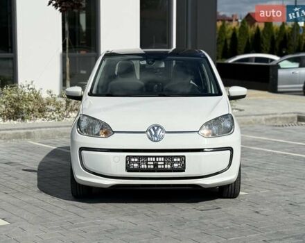 Фольксваген e-up 2013 в Городке на Automoto.ua Белый Фольксваген e-up, объемом двигателя 0 л и пробегом 141 тыс. км за 6300 $, фото 1 на Automoto.ua