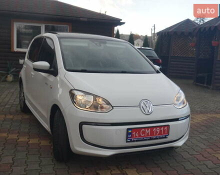 Фольксваген e-up 2013 в Самборе на Automoto.ua Белый Фольксваген e-up, объемом двигателя 0 л и пробегом 120 тыс. км за 6000 $, фото 3 на Automoto.ua