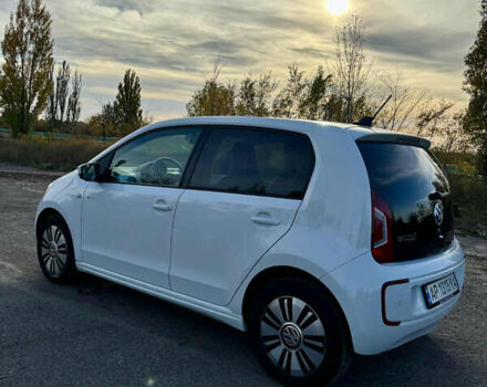 Фольксваген e-up 2013 в Кривом Роге на Automoto.ua Белый Фольксваген e-up, объемом двигателя 0 л и пробегом 124 тыс. км за 6900 $, фото 5 на Automoto.ua