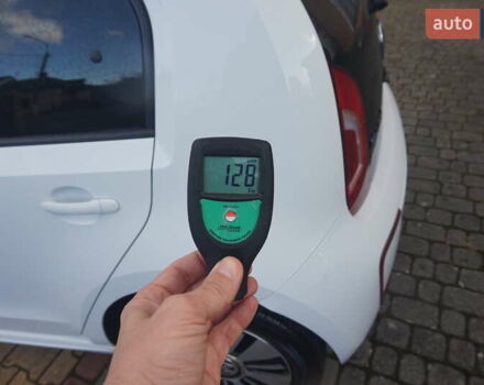 Фольксваген e-up 2013 в Самборе на Automoto.ua Белый Фольксваген e-up, объемом двигателя 0 л и пробегом 120 тыс. км за 6000 $, фото 68 на Automoto.ua