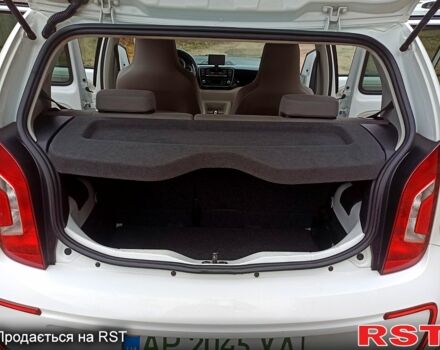 Белый Фольксваген e-up, объемом двигателя 60 л и пробегом 161 тыс. км за 6950 $, фото 7 на Automoto.ua