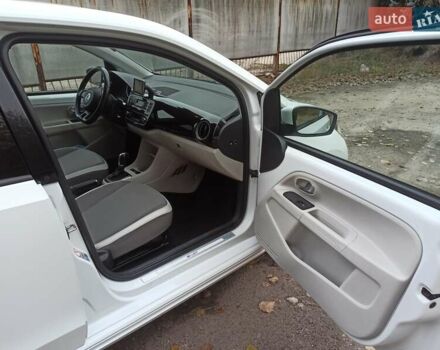 Белый Фольксваген e-up, объемом двигателя 0 л и пробегом 161 тыс. км за 6950 $, фото 4 на Automoto.ua