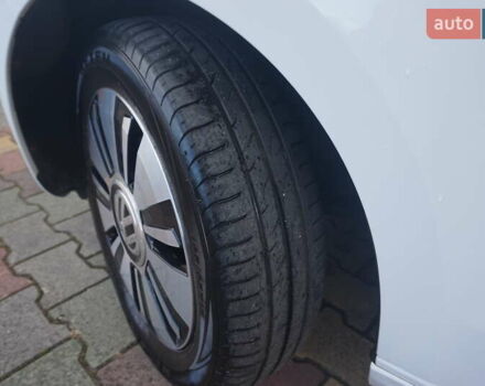 Фольксваген e-up 2013 в Самборе на Automoto.ua Белый Фольксваген e-up, объемом двигателя 0 л и пробегом 120 тыс. км за 6000 $, фото 61 на Automoto.ua