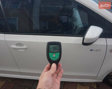 Фольксваген e-up 2013 в Самборе на Automoto.ua Белый Фольксваген e-up, объемом двигателя 0 л и пробегом 120 тыс. км за 6000 $, фото 72 на Automoto.ua