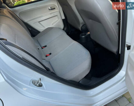 Белый Фольксваген e-up, объемом двигателя 0 л и пробегом 101 тыс. км за 6250 $, фото 27 на Automoto.ua