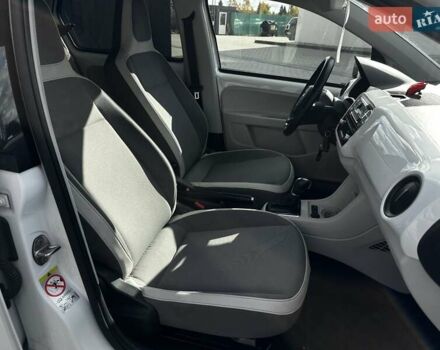 Белый Фольксваген e-up, объемом двигателя 0 л и пробегом 89 тыс. км за 6799 $, фото 27 на Automoto.ua