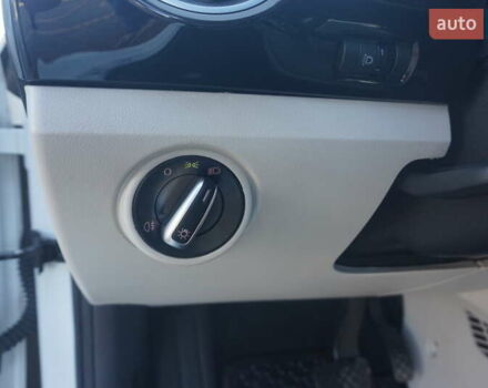 Белый Фольксваген e-up, объемом двигателя 0 л и пробегом 84 тыс. км за 6200 $, фото 28 на Automoto.ua