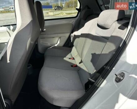 Белый Фольксваген e-up, объемом двигателя 0 л и пробегом 89 тыс. км за 6799 $, фото 24 на Automoto.ua