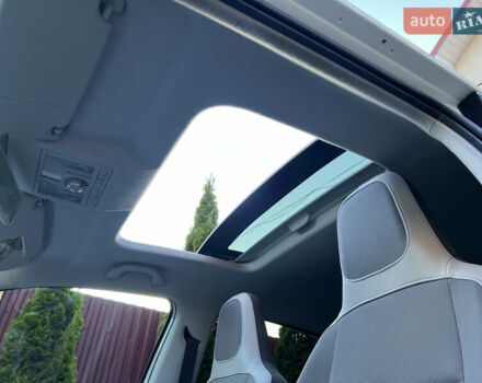 Белый Фольксваген e-up, объемом двигателя 0 л и пробегом 101 тыс. км за 6250 $, фото 56 на Automoto.ua