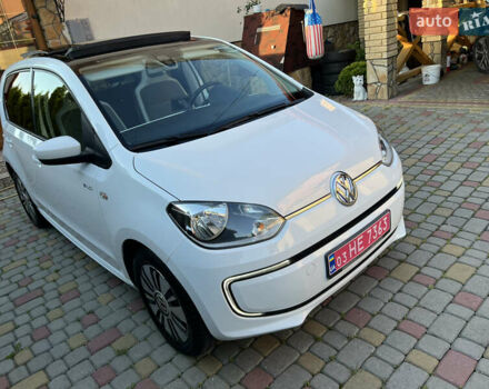 Белый Фольксваген e-up, объемом двигателя 0 л и пробегом 101 тыс. км за 6250 $, фото 61 на Automoto.ua