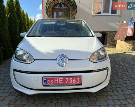 Белый Фольксваген e-up, объемом двигателя 0 л и пробегом 101 тыс. км за 6250 $, фото 101 на Automoto.ua