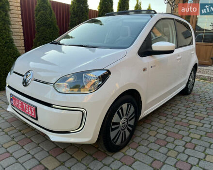 Белый Фольксваген e-up, объемом двигателя 0 л и пробегом 101 тыс. км за 6250 $, фото 67 на Automoto.ua