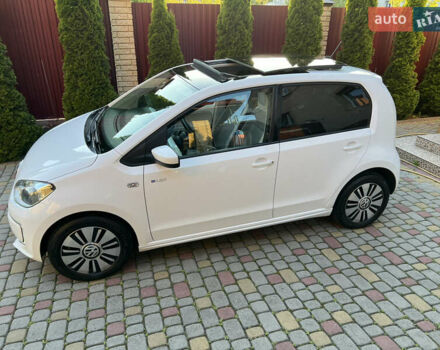 Белый Фольксваген e-up, объемом двигателя 0 л и пробегом 101 тыс. км за 6250 $, фото 71 на Automoto.ua