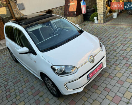 Белый Фольксваген e-up, объемом двигателя 0 л и пробегом 101 тыс. км за 6250 $, фото 63 на Automoto.ua