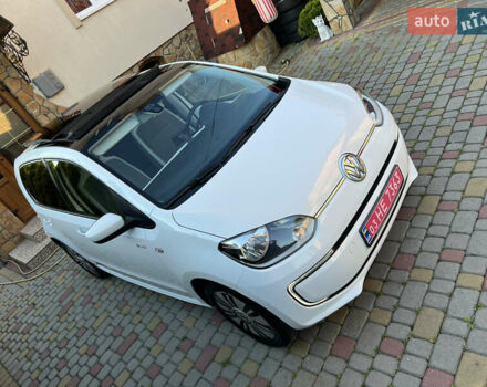 Белый Фольксваген e-up, объемом двигателя 0 л и пробегом 101 тыс. км за 6250 $, фото 62 на Automoto.ua