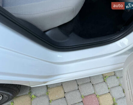 Белый Фольксваген e-up, объемом двигателя 0 л и пробегом 101 тыс. км за 6250 $, фото 29 на Automoto.ua