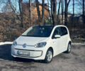 Белый Фольксваген e-up, объемом двигателя 0 л и пробегом 128 тыс. км за 5999 $, фото 1 на Automoto.ua