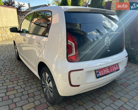 Белый Фольксваген e-up, объемом двигателя 0 л и пробегом 101 тыс. км за 6250 $, фото 103 на Automoto.ua