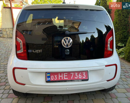 Белый Фольксваген e-up, объемом двигателя 0 л и пробегом 101 тыс. км за 6250 $, фото 8 на Automoto.ua