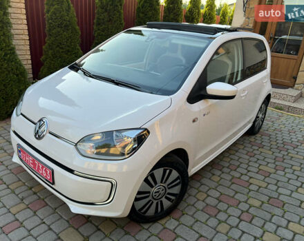 Белый Фольксваген e-up, объемом двигателя 0 л и пробегом 101 тыс. км за 6250 $, фото 82 на Automoto.ua