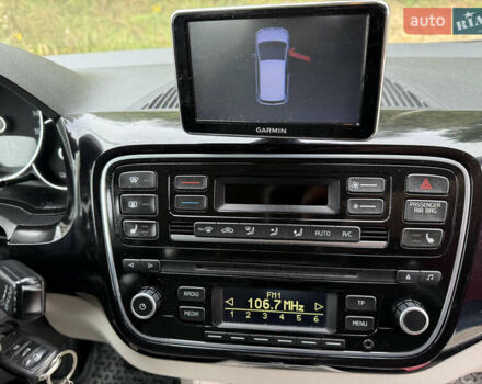 Белый Фольксваген e-up, объемом двигателя 0 л и пробегом 80 тыс. км за 6299 $, фото 42 на Automoto.ua