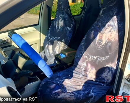 Белый Фольксваген e-up, объемом двигателя 65 л и пробегом 177 тыс. км за 7000 $, фото 5 на Automoto.ua