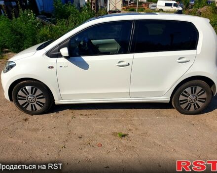 Белый Фольксваген e-up, объемом двигателя 65 л и пробегом 177 тыс. км за 7000 $, фото 8 на Automoto.ua