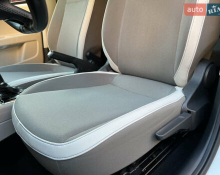 Белый Фольксваген e-up, объемом двигателя 0 л и пробегом 101 тыс. км за 6250 $, фото 12 на Automoto.ua