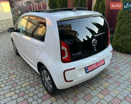 Белый Фольксваген e-up, объемом двигателя 0 л и пробегом 101 тыс. км за 6250 $, фото 73 на Automoto.ua