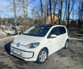Белый Фольксваген e-up, объемом двигателя 0 л и пробегом 128 тыс. км за 5999 $, фото 4 на Automoto.ua
