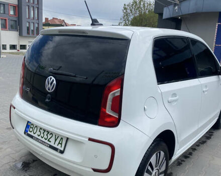 Белый Фольксваген e-up, объемом двигателя 0 л и пробегом 45 тыс. км за 7499 $, фото 3 на Automoto.ua