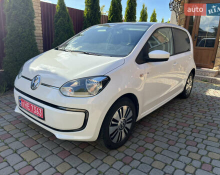 Белый Фольксваген e-up, объемом двигателя 0 л и пробегом 101 тыс. км за 6250 $, фото 102 на Automoto.ua