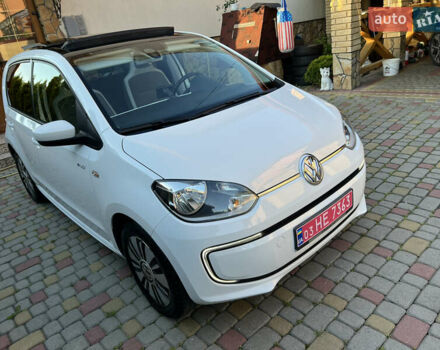 Белый Фольксваген e-up, объемом двигателя 0 л и пробегом 101 тыс. км за 6250 $, фото 60 на Automoto.ua