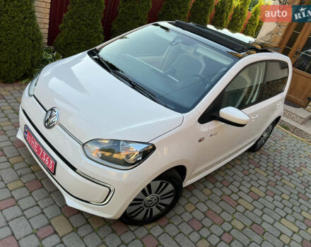 Белый Фольксваген e-up, объемом двигателя 0 л и пробегом 101 тыс. км за 6250 $, фото 84 на Automoto.ua