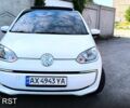 Белый Фольксваген e-up, объемом двигателя 60 л и пробегом 124 тыс. км за 7300 $, фото 1 на Automoto.ua