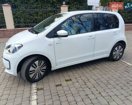 Белый Фольксваген e-up, объемом двигателя 0 л и пробегом 110 тыс. км за 6930 $, фото 3 на Automoto.ua