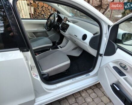 Белый Фольксваген e-up, объемом двигателя 0 л и пробегом 120 тыс. км за 5950 $, фото 10 на Automoto.ua