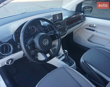 Белый Фольксваген e-up, объемом двигателя 0 л и пробегом 84 тыс. км за 6200 $, фото 26 на Automoto.ua