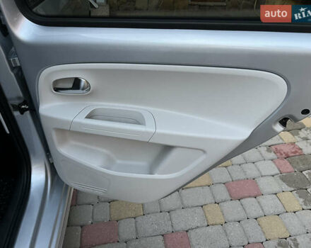 Белый Фольксваген e-up, объемом двигателя 0 л и пробегом 101 тыс. км за 6250 $, фото 121 на Automoto.ua