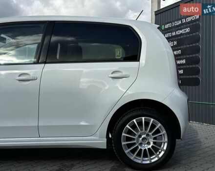 Белый Фольксваген e-up, объемом двигателя 0 л и пробегом 89 тыс. км за 6799 $, фото 6 на Automoto.ua